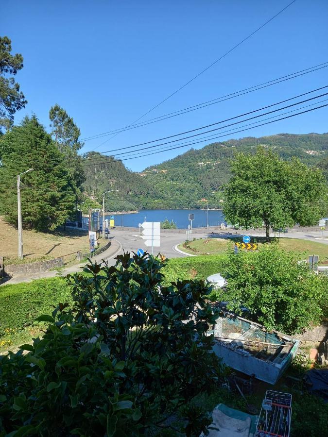 Sobreiro Apartamentos Rio Caldo ภายนอก รูปภาพ